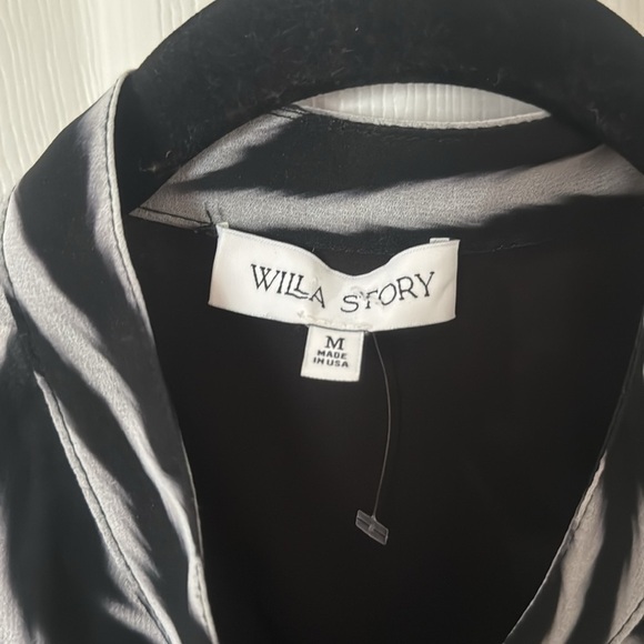 Zebra Print Black and White Dress Willa story size medium MISSING BUTTON - Picture 2 of 4